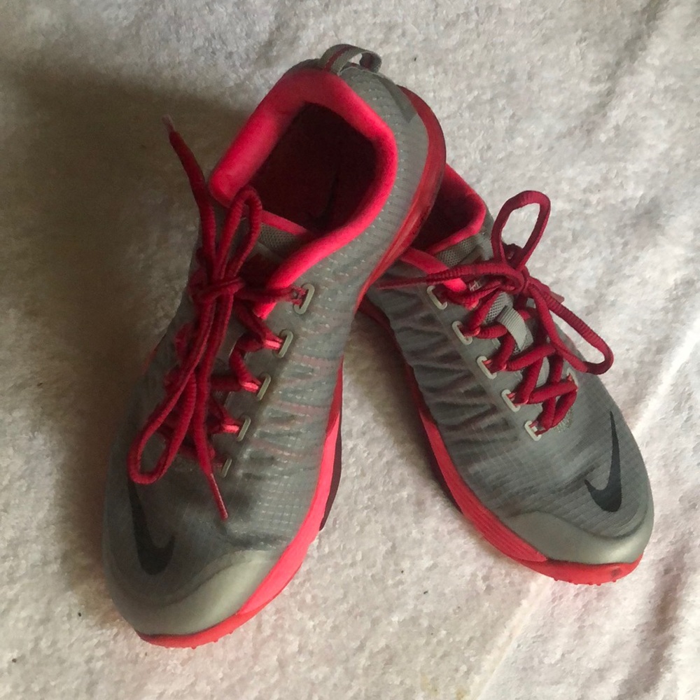 Nike tennis shoes
